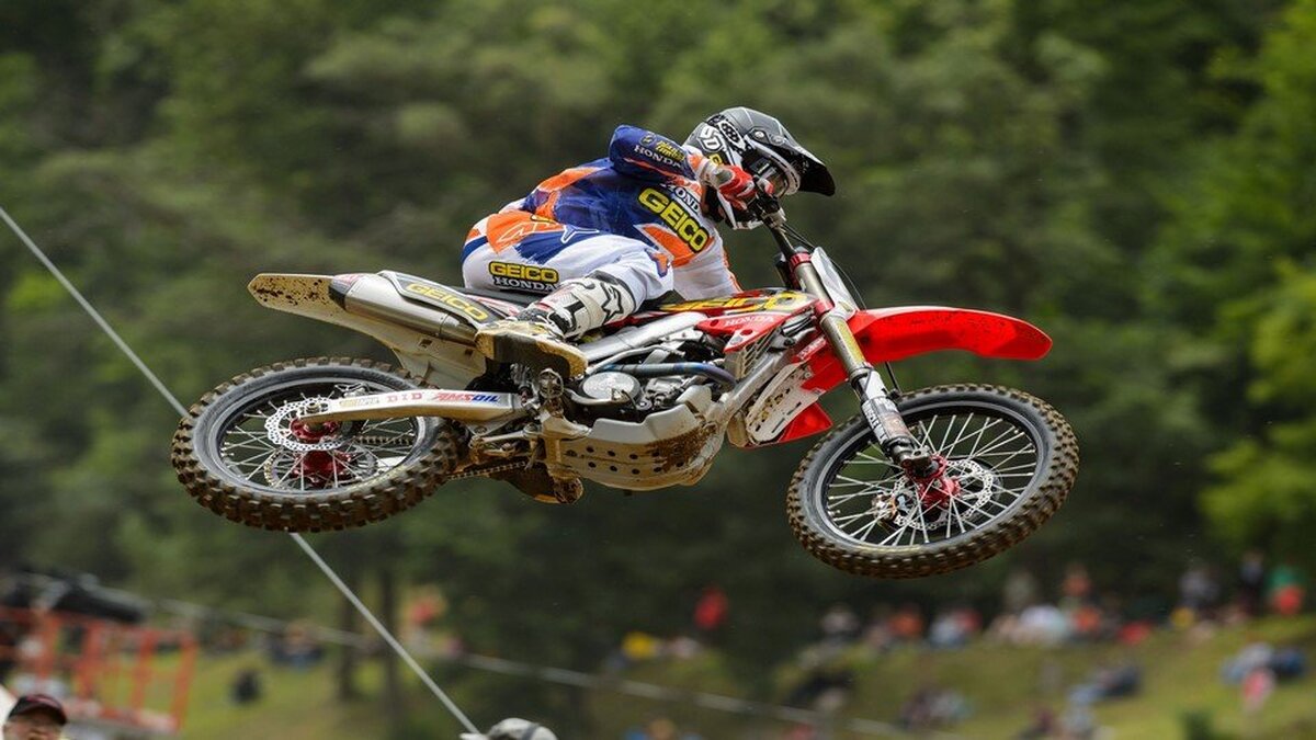 Kontrollü İniş Motocross Duvar Kağıdı